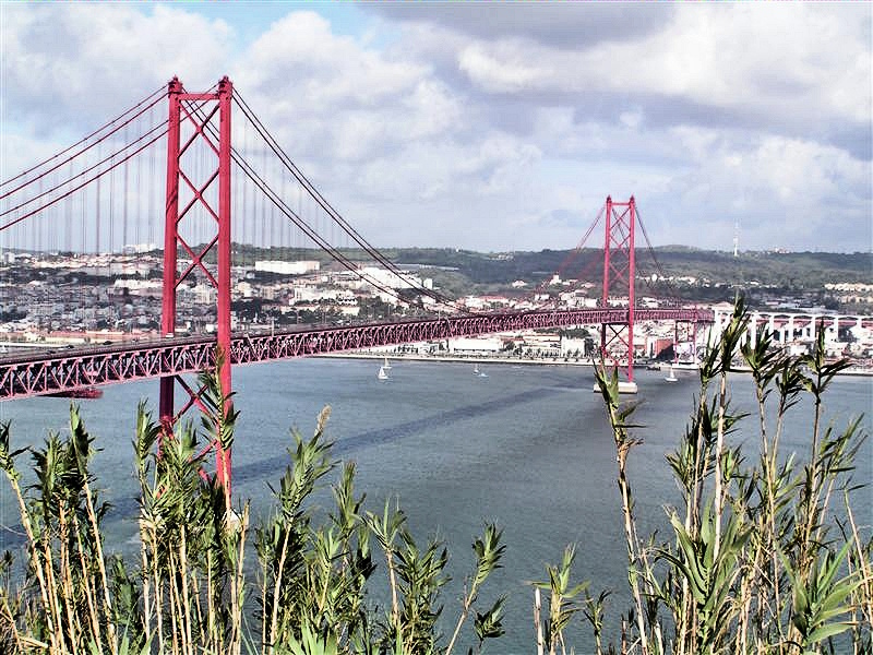 die Br&uuml;cke Ponte 25 de Abril